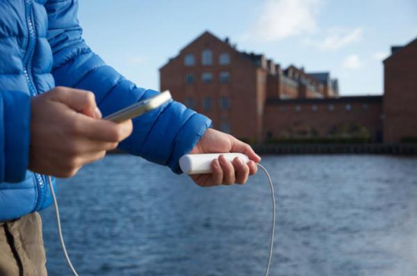 В Дании показали самое компактное зарядное устройство на солнечных батареях (ФОТО)