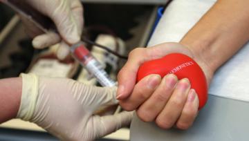 Регулярная сдача донорской крови повышает продолжительность жизни самого донора