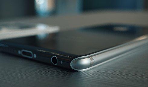 Apple представила концепт 8-ядерного iPhone 8 (ФОТО)