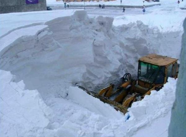 Непростые зимние будни коммунальщиков (ФОТО)