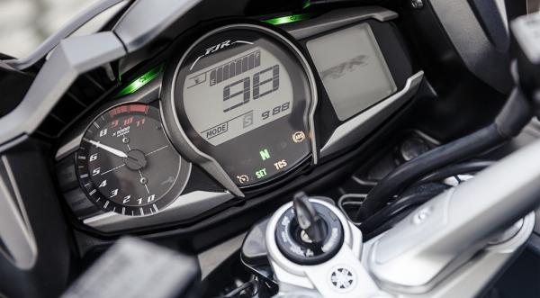 Yamaha представила обновленный мотоцикл FJR1300 (ФОТО)