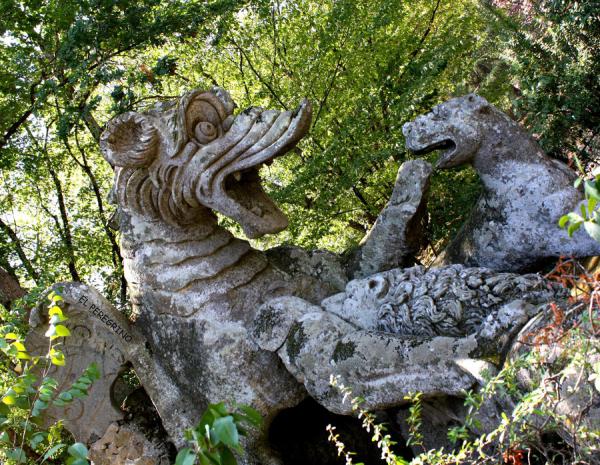 Загадочный и леденящий душу парк ужасов в Италии (ФОТО)	