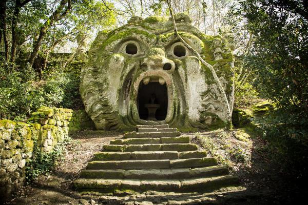 Загадочный и леденящий душу парк ужасов в Италии (ФОТО)	