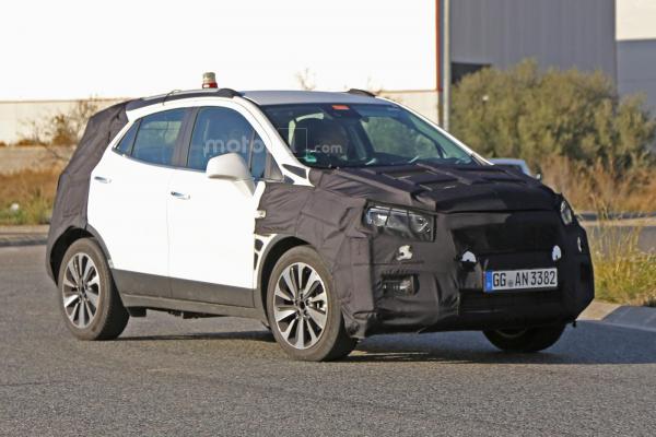 Популярный кроссовер от немецкой компании Opel  готовится к рестайлингу (ФОТО)