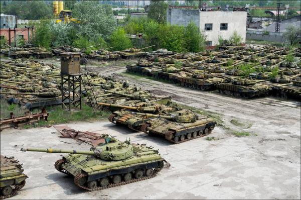 Полузаброшенный бронетанковый ремонтный завод в Харькове (ФОТО)