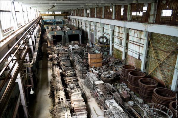 Полузаброшенный бронетанковый ремонтный завод в Харькове (ФОТО)