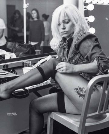 Скандальная Леди Гага снялась в откровенной фотосессии (ФОТО)