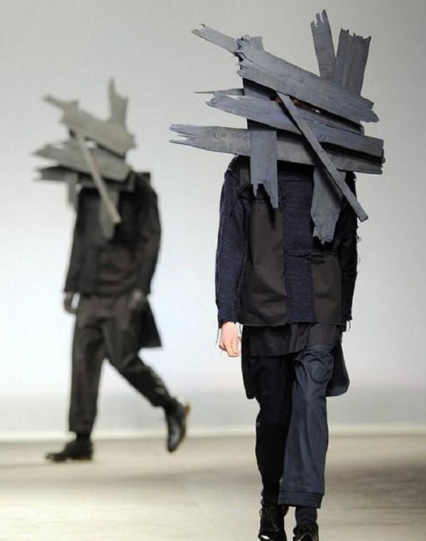 Шедевры современных кутюрье, на которые страшно смотреть (ФОТО)