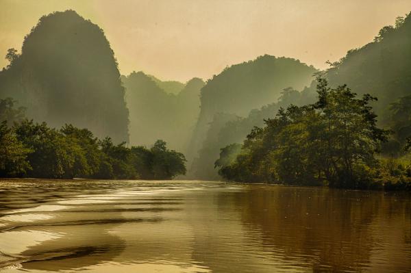 Неповторимая природа Вьетнама в красочных снимках французского фотографа (ФОТО)