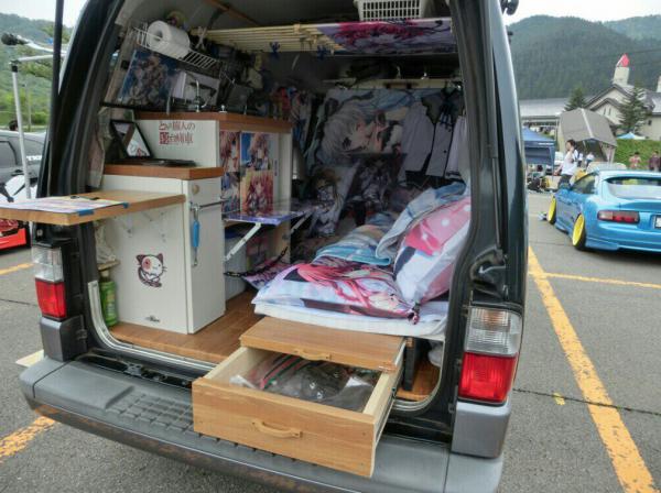 Жизнь по-холостяцки (ФОТО)