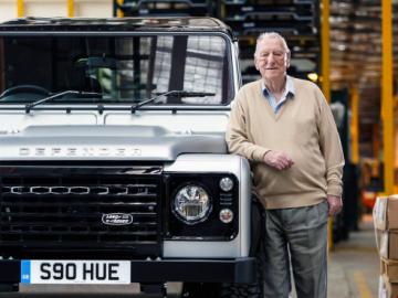 Land Rover выпустил юбилейный внедорожник Defender (ФОТО)