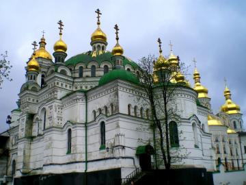 Украинцы поддержали петицию о сохранении Киево-Печерской лавры в подчинении УПЦ