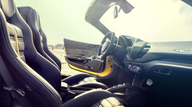 Ferrari 488 Spider в действии (ФОТО)