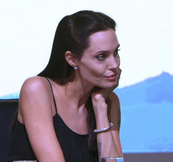 Анджелине Джоли стало хуже (ФОТО)
