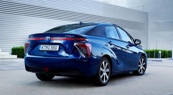 Продажи водородной Toyota Mirai расписаны на три года вперед