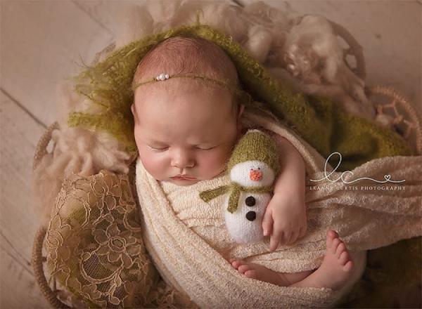 С новым счастьем! Новорожденные малыши в новогодней фотосессии (ФОТО)