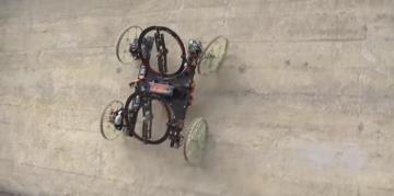 Инженеры Disney представили робота, который умеет ездить по стенам (ВИДЕО)