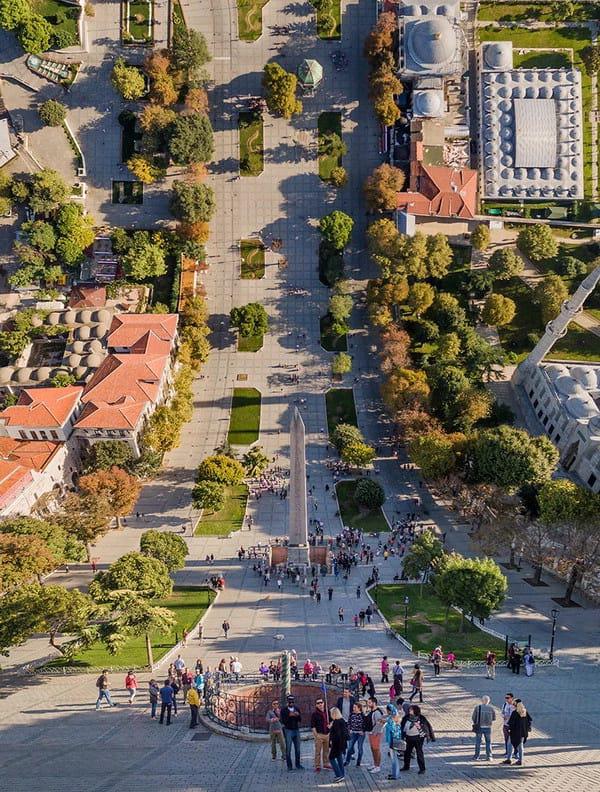 Искаженная реальность в потрясающих работах турецкого фотографа (ФОТО)