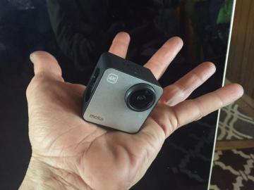 Самая маленькая в мире экшн-камера (ФОТО)