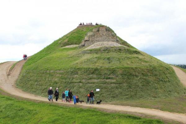 Самая большая в мире рельефная скульптура человека (ФОТО)