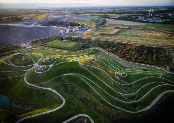 Самая большая в мире рельефная скульптура человека (ФОТО)