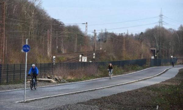 В Германии открыли супермагистраль для велосипедистов (ФОТО)
