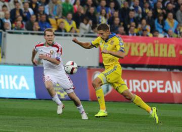 Футболист сборной Украины провел первый матч в составе новой команды