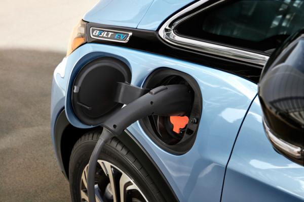 Дебют народного электрокара Chevrolet 2017 Bolt EV (ФОТО)