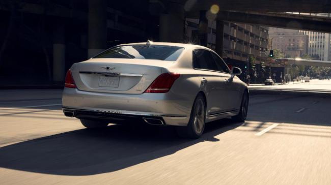 На автошоу в Детройте представлен роскошный Genesis G90 (ФОТО)