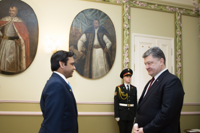 Порошенко встретился с послами Латвии, Пакистана, Ватикана и Бангладеш (ФОТО)