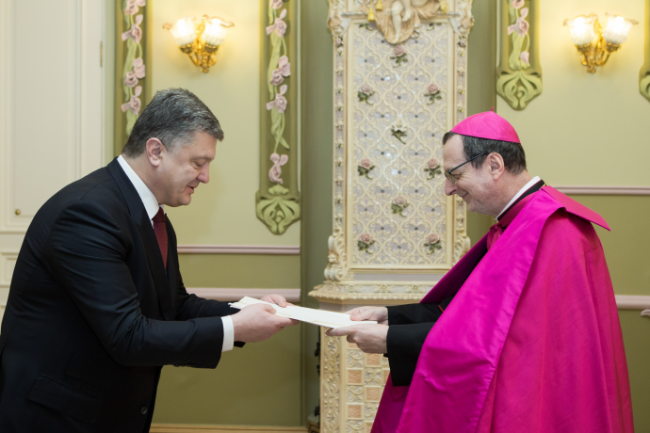 Порошенко встретился с послами Латвии, Пакистана, Ватикана и Бангладеш (ФОТО)