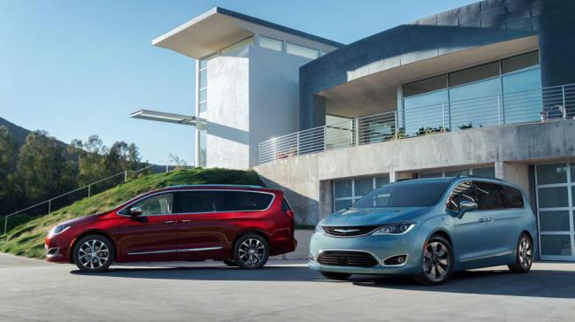 Компания Chrysler представила новый минивэн Pacifica (ФОТО)