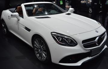 В Детройте состоялась премьера компактного родстера Mercedes-Benz SLC (ФОТО)