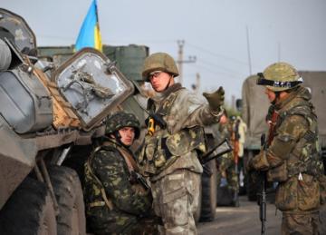 Бойцы Вооруженных сил Украины вступили в бой с сепаратистами в Луганской области