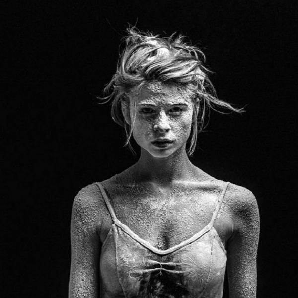 Танец и мука: потрясающая серия фотоснимков в движении (ФОТО)