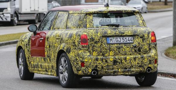 Новейший MINI Countryman 2017 засветился на шпионских фотоснимках (ФОТО)