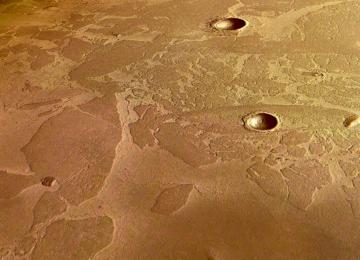 Уфологи обнаружили на Марсе живых существ (ФОТО)