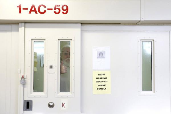 Жизнь в камерах смертников знаменитой тюрьмы Сан-Квентин (ФОТО)