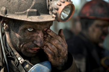 Минэнерго выделило 38 млн гривен для погашения задолженностей по зарплате шахтерам