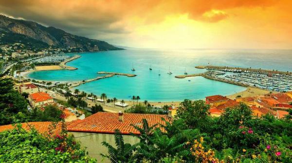 Лазурная сказка: 10 городов Французской Ривьеры, которые необходимо посетить (ФОТО)