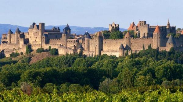 Лазурная сказка: 10 городов Французской Ривьеры, которые необходимо посетить (ФОТО)