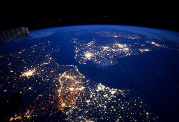 В NASA показали фотографии из космоса, сделанные в новом году (ФОТО)