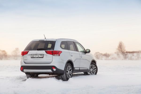 Зимний тест-драйв. Немного лучше узнаем Mitsubishi Outlander (ФОТО)