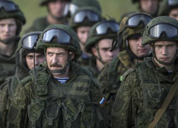 Россия сосредоточила в Крыму 80-тысячную армию, - Джемилев