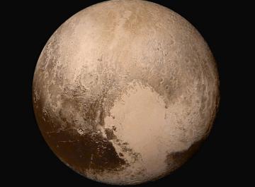 На Плутоне огромные запасы замороженной воды - ученые