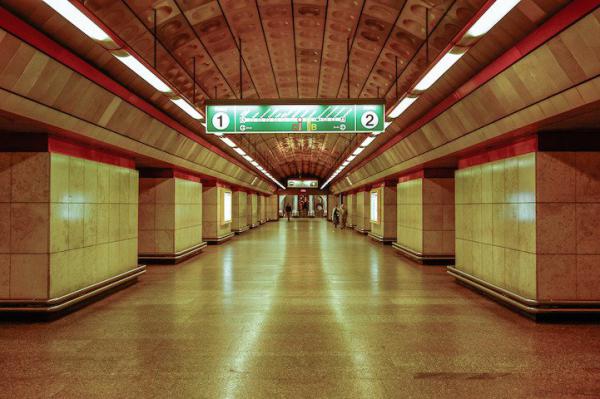 Удивительная симметрия метро, которая ежедневно нас окружает (ФОТО)