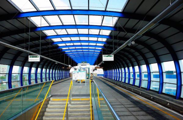 Удивительная симметрия метро, которая ежедневно нас окружает (ФОТО)