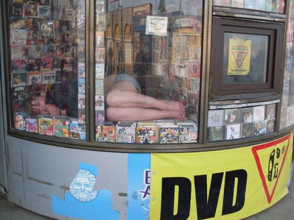 Необычные продавцы, от которых без покупки не уйдешь (ФОТО)