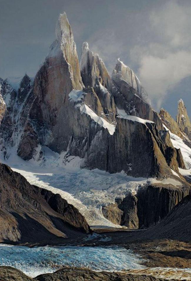 Захватывающая красота горных вершин (ФОТО)