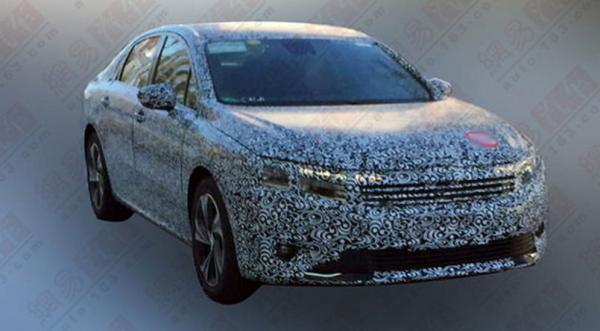 Citroen тестирует седан С5 нового поколения (ФОТО)